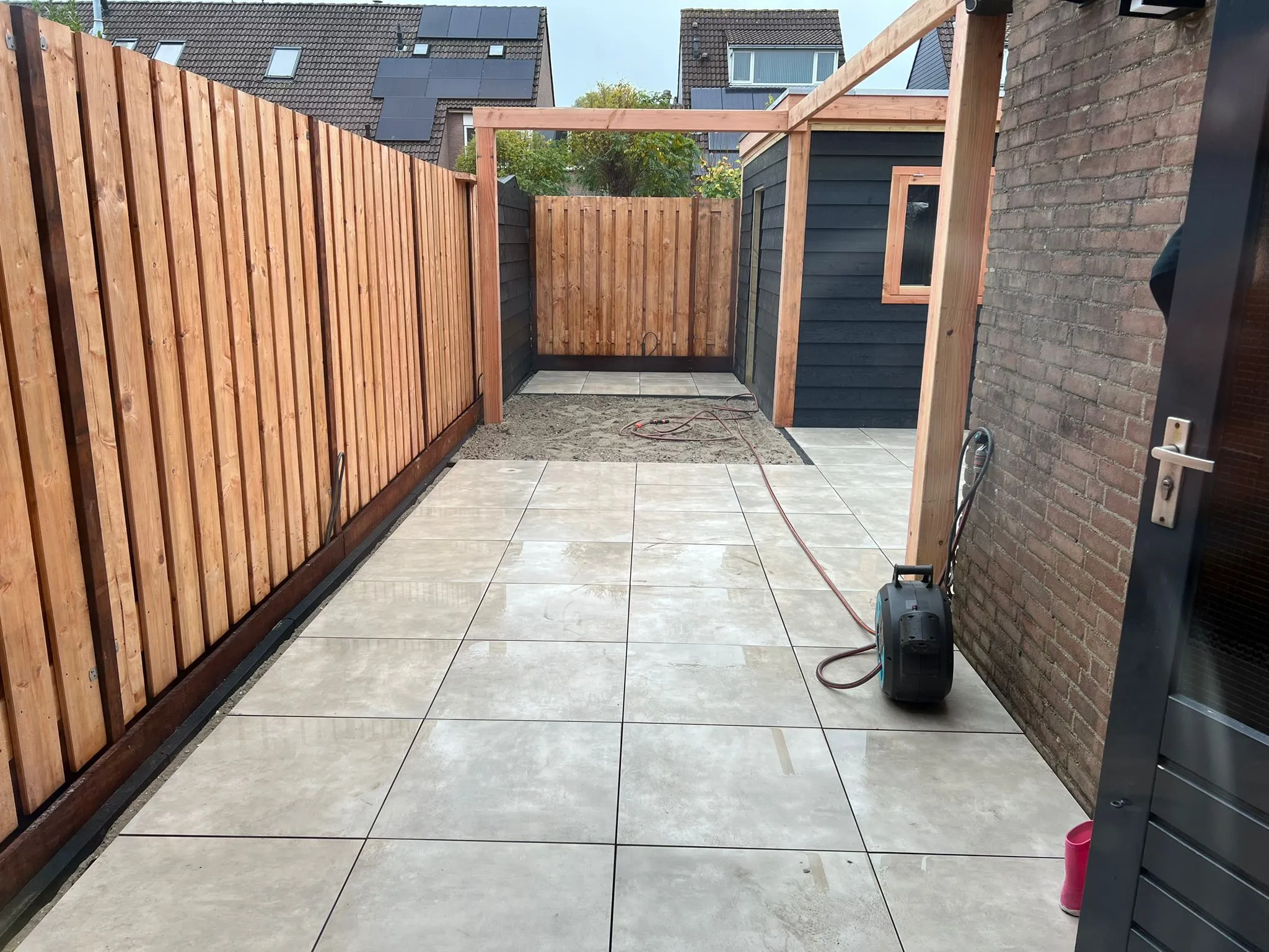 Vlonderpad langs het water